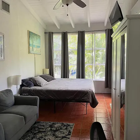 Cozy 1Bd Cottage In Central Miami - Sleeps 2